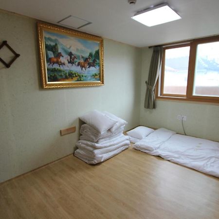 Dasomchae Hanok Stay Кванджу Номер фото