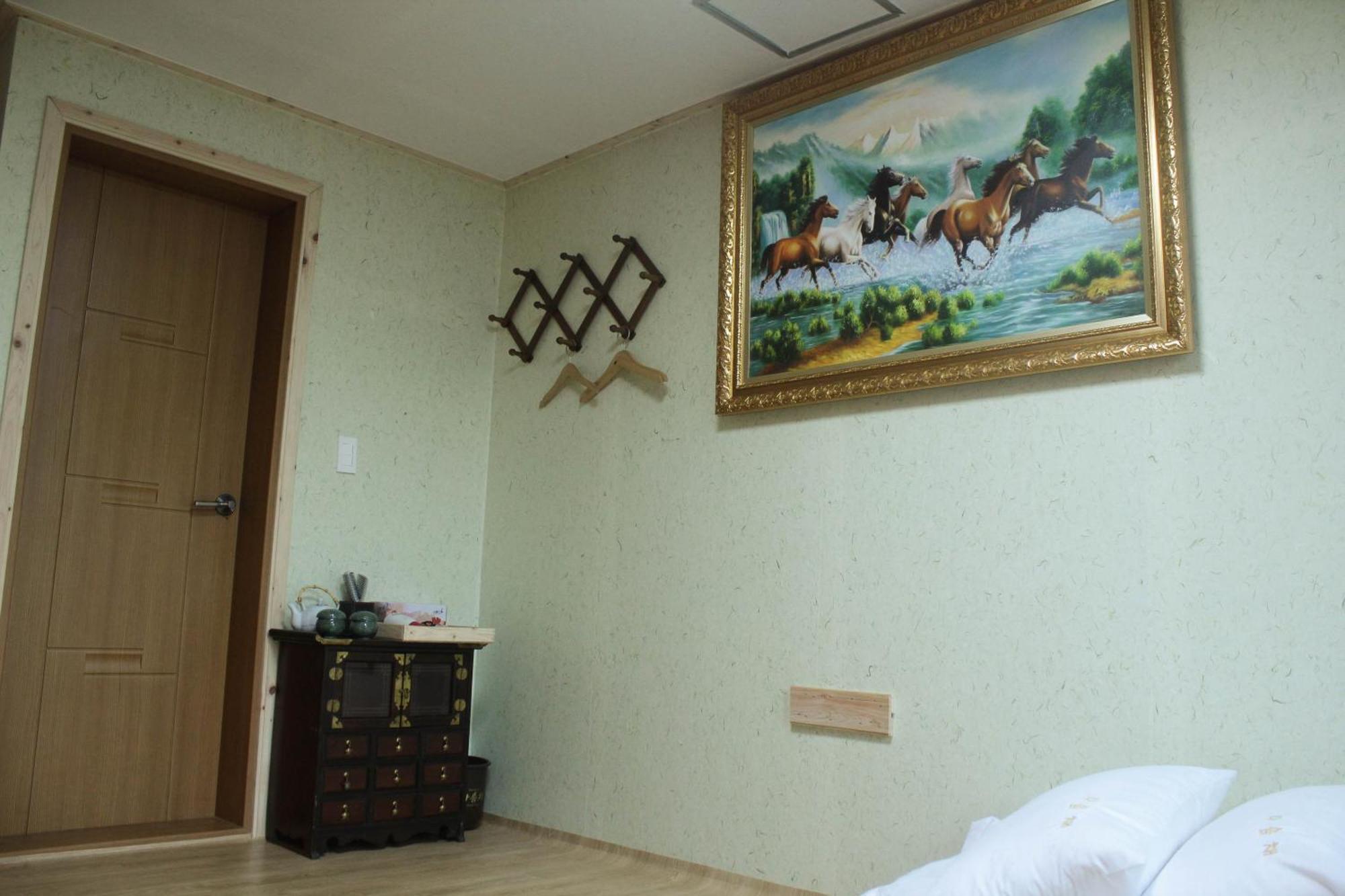 Dasomchae Hanok Stay Кванджу Номер фото